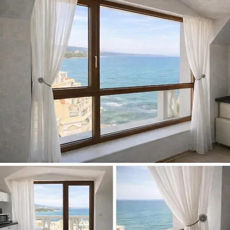 с изглед към морето в ла мер Apartament