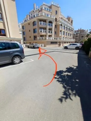 с изглед към морето в ла мер *